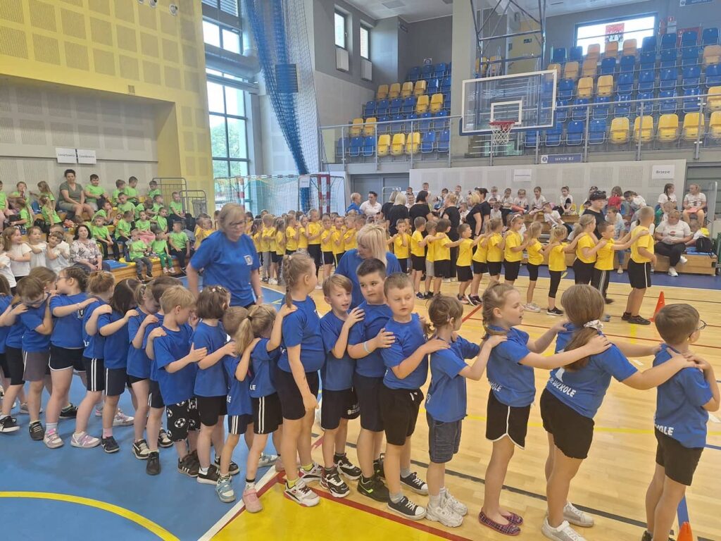 Na zdjęciu dzieci w czasie zawodów